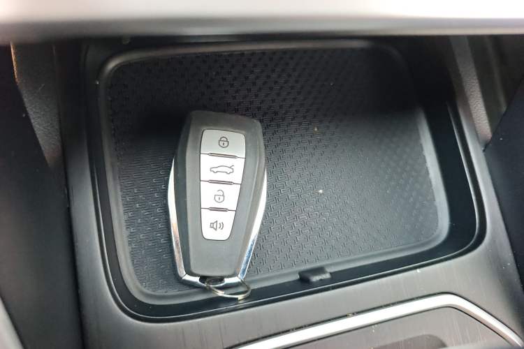 Used Geely Auto Vision X6 2020 1.4T CVT Luxury Edition
