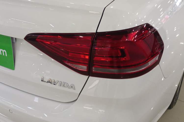 Used Volkswagen Lavida 2019 Lavida Start 1.5L Manual Fashion Edition China VI Standard
