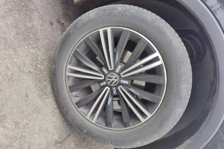 Used Volkswagen Tiguan L 2021 280TSI Automatic Two-Wheel Drive Smart Edition
