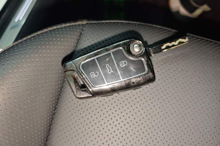 Used Volkswagen Passat 2025 Outstanding Model 380TSI Dragon Glory Edition
