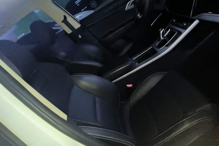 Used Geely Auto Emgrand X7 Sport 2021 Million Edition 1.8TD DCT Two-Wheel Drive Comfort Model
