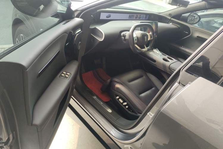 Used  07 2024 Max Extended-Range Edition
