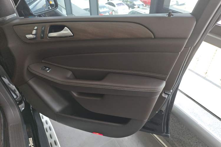 Used Mercedes-Benz GLE 2018 GLE 320 4MATIC Luxury Collection Edition
