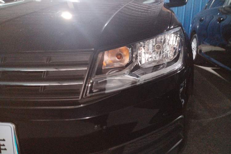 Used Volkswagen Santana 2016 1.6L Manual Fashion Edition
