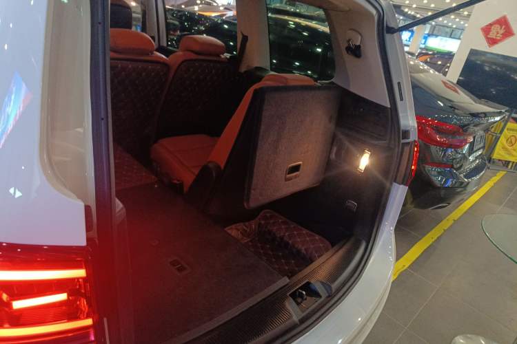 Used Volkswagen Sharan 2016 380TSI Comfort Edition 7-Seater
