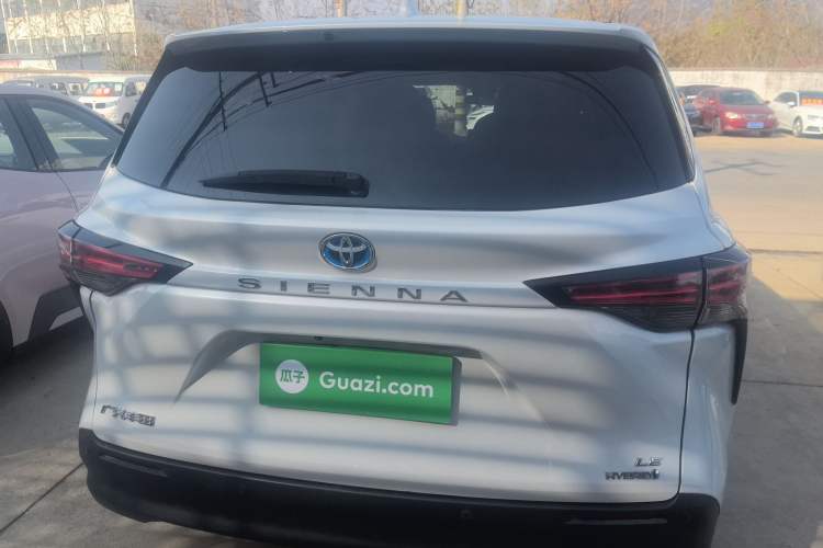 Used Toyota Sienna 2021 2.5L Hybrid Comfort Edition