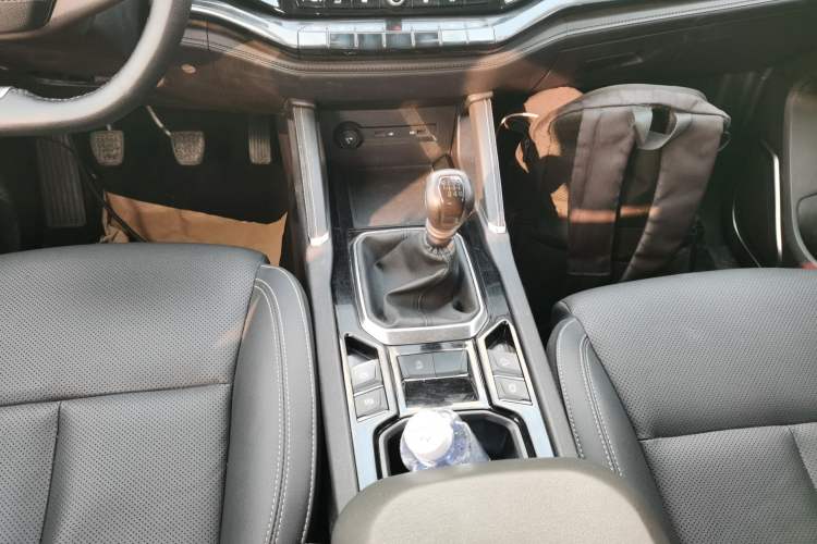 Used JMC Yuhu 9 2019 2.0T Manual Gasoline 4x4 Comfort Edition