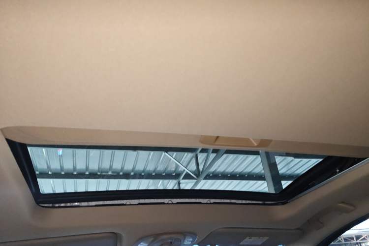 Used Baojun 730 2017 1.5T Manual Prestige Version 7 Seats