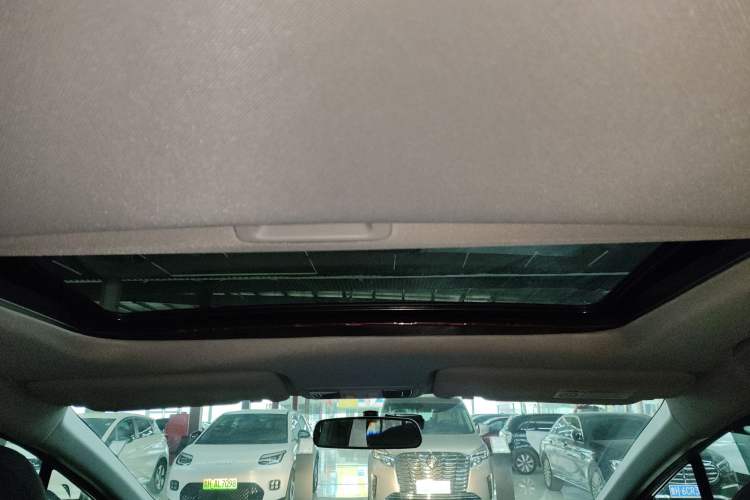 Used Honda Jade 2017 1.8L automatic Comfort version 5 seats