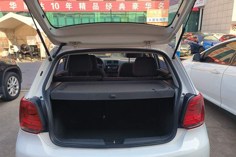 Used Volkswagen Polo 2013 1.4L Automatic Comfort Edition
