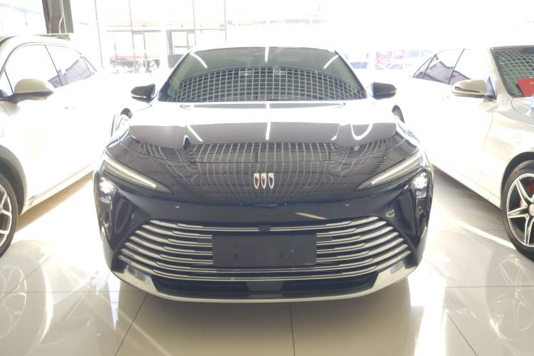 Used Buick LaCrosse 2025 28T Platinum Edition
