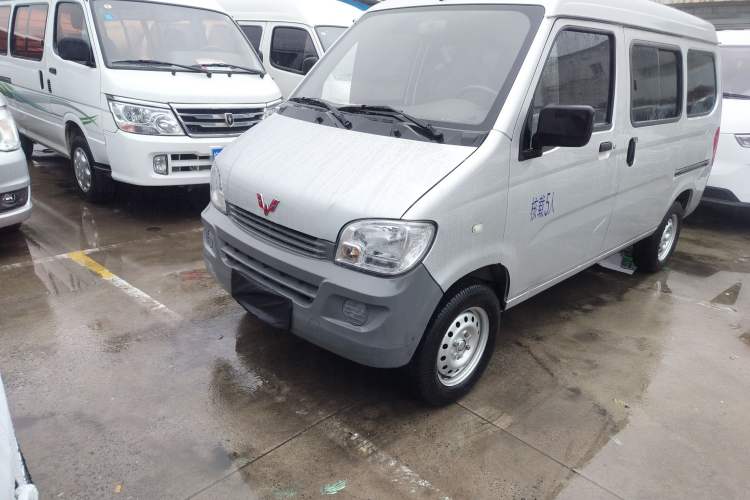 Used Wuling Zhiguang 2020 1.2L Practical Model China VI LSI
