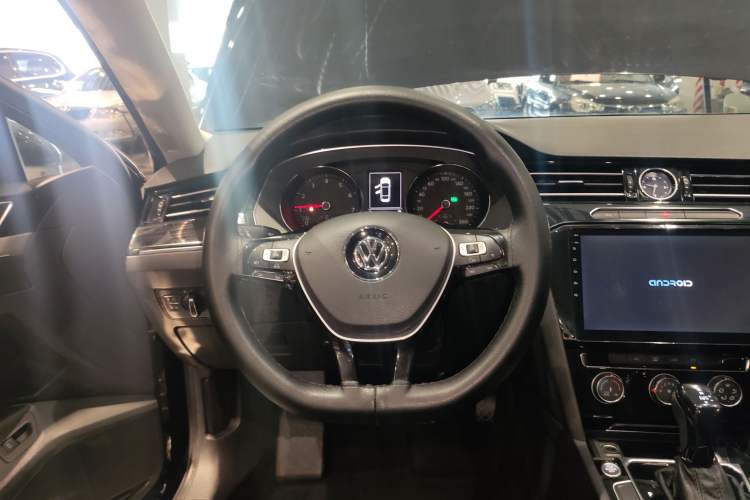 Used Volkswagen Magotan 2018 330TSI DSG Advanced Model
