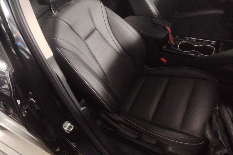 Used Buick Envision 2022 Encore Plus 652T Five-Seat Luxury Model
