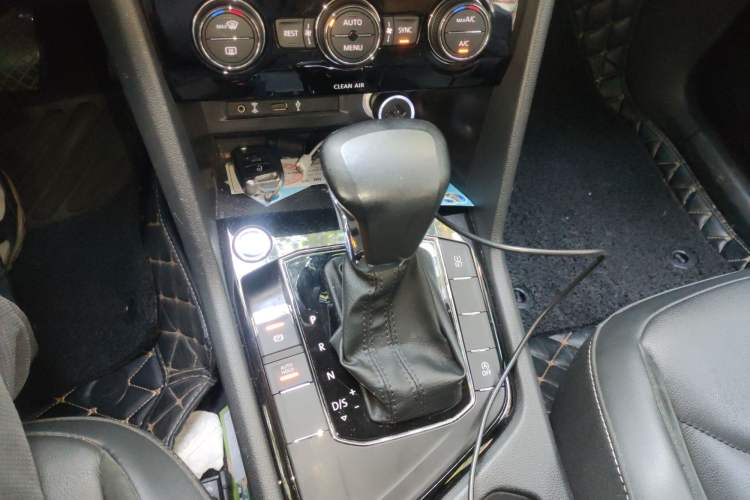 Used Volkswagen Tiguan L 2018 330TSI Automatic Two-Wheel Drive Comfort Edition
