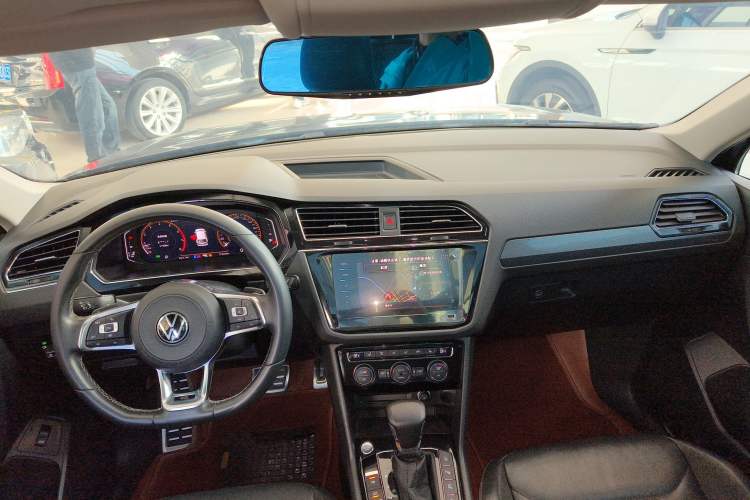 Used Volkswagen Tiguan L 2021 330TSI Automatic Two-Wheel Drive R-Line Enhanced Edition
