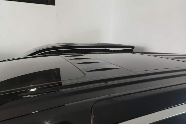 Used VOYAH Dream 2025 PHEV Four-Wheel Drive Prestige Kunpeng Edition