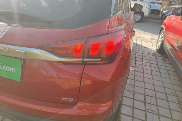 Used BAIC Beijing X3 2019 1.5L Manual Glory Edition