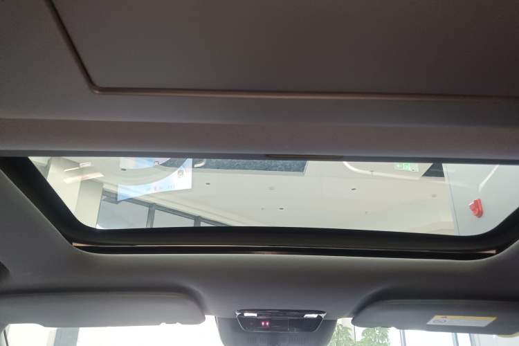 Used  eπ008 2025 210 Ultra Range-Extended Version 5 Seats