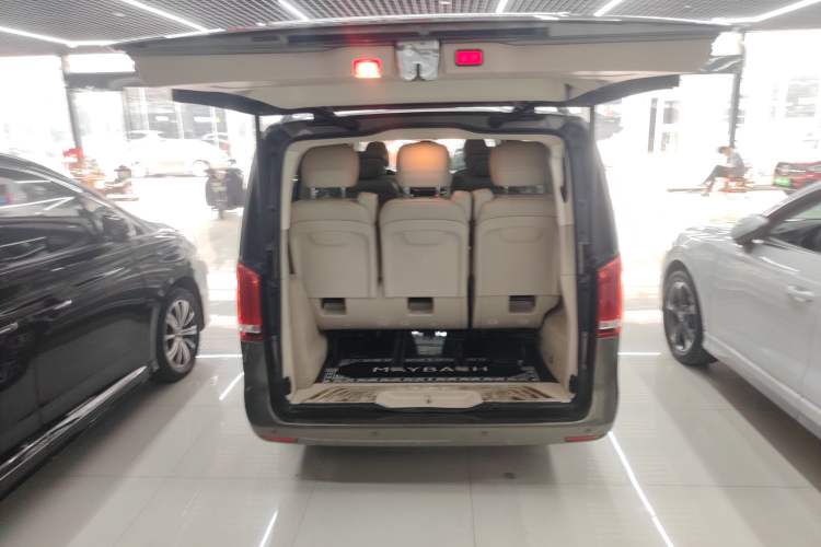 Used Mercedes-Benz V-Class 2017 V 260 Prestige Edition
