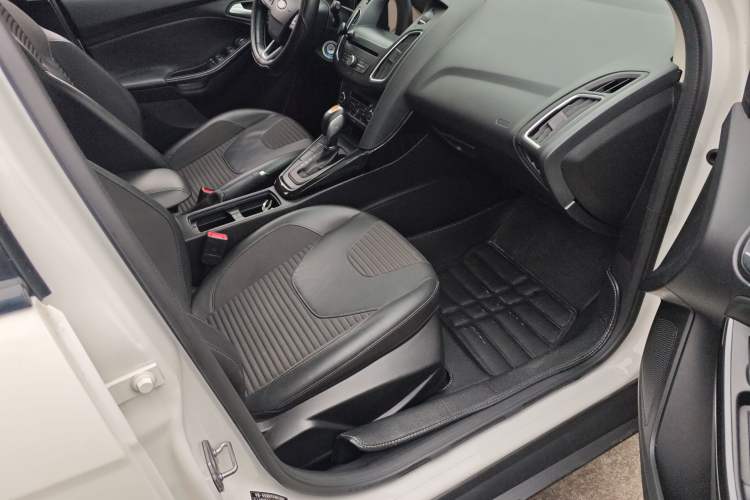 Used Ford Focus 2017 Hatchback EcoBoost 180 Automatic Elite Model
