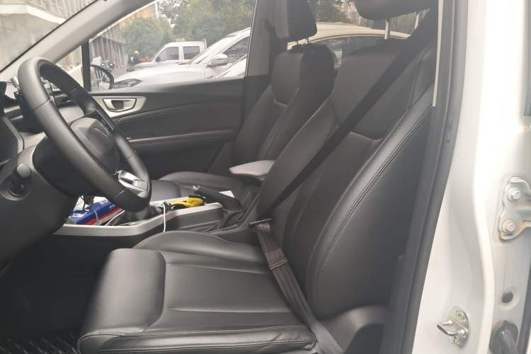 Used Wuling Jiachen 2022 1.5L Manual Light Comfort Edition
