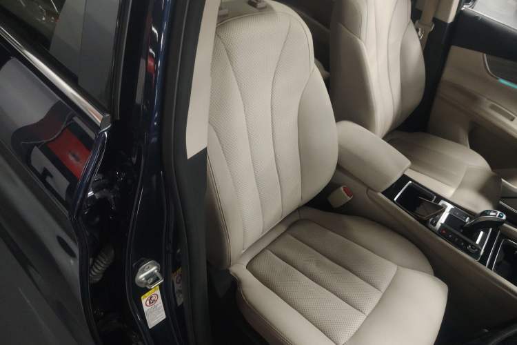 Used BYD Song MAX New Energy 2019 DM 1.5T Smart Connect Zhiyao Model 6 Seats China VI Standard
