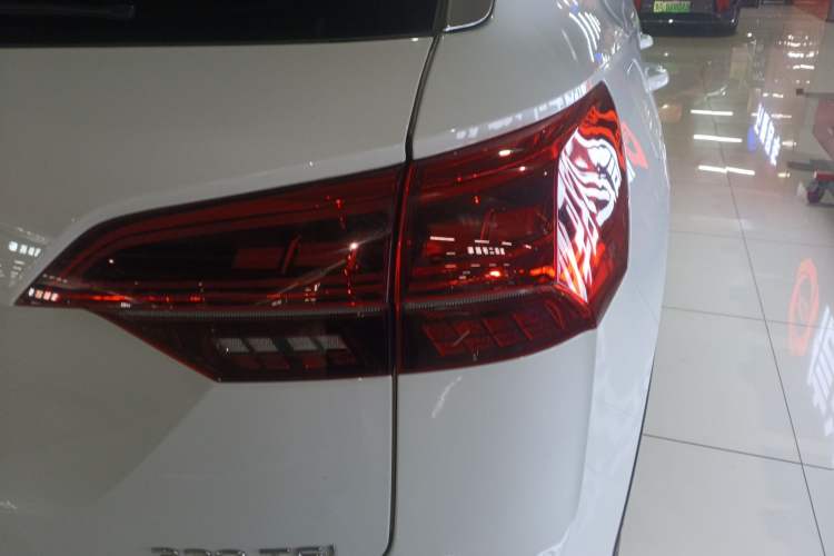 Used Volkswagen Tayron 2021 330TSI Two-Wheel Drive 30th Anniversary Edition