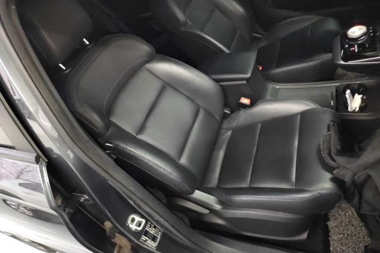 Used MG 4 EV 2023 415 km Range Sea-Faring Champion Edition
