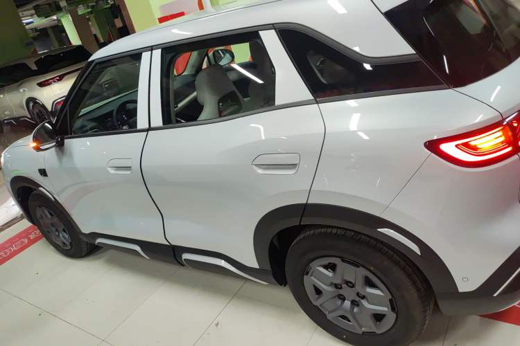 Used BYD Yuan UP 2025 Intelligent Driving Version 401 KM Dynamic Edition
