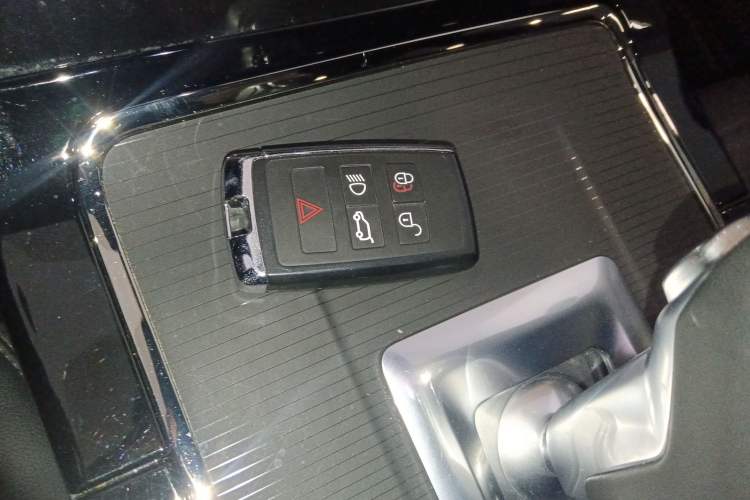 Used Land Rover Range Rover Evoque 2020 249 PS R-DYNAMIC S Sport Edition
