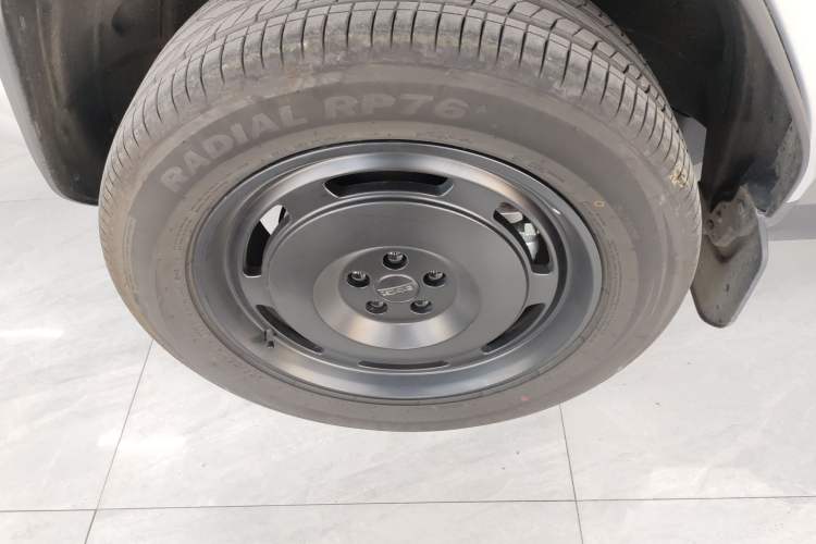 Used  V23 2025 401 Two-Wheel Drive Advanced Edition