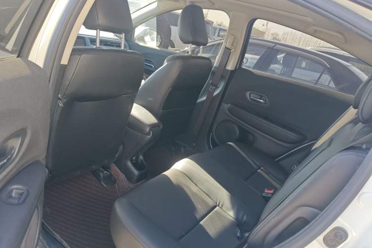 Used Honda Vezel 2020 1.5L CVT Pioneer Edition
