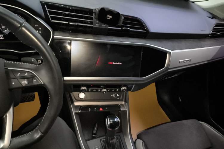 Used Audi Q3 2020 35 TFSI Fashion Dynamic Model
