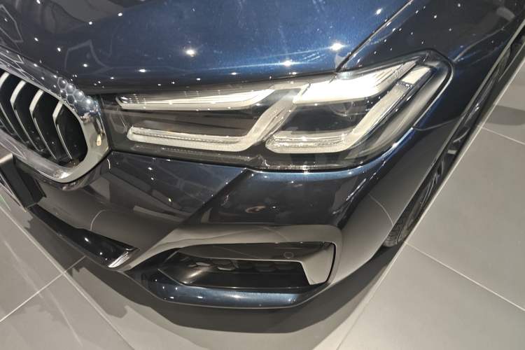 Used BMW 5 Series 2022 Restyled 530Li Leading Edition M Sport Package
