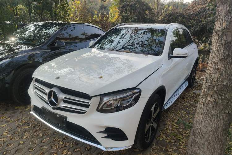 Used Mercedes-Benz GLC 2018 Facelift GLC 260 4MATIC Luxury Edition
