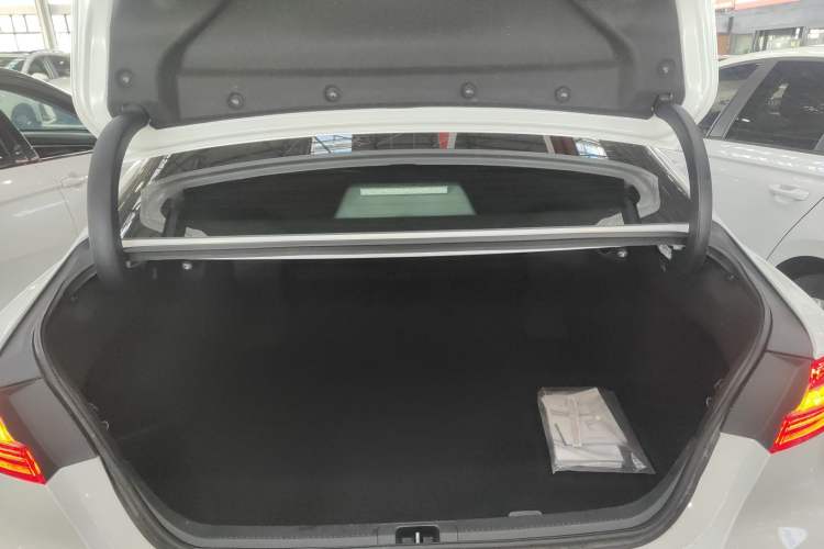 Used Toyota Camry 2019 Revised Version Dual-Engine 2.5 HG Luxury Edition
