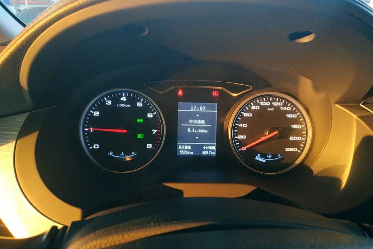 Used JAC Refine M3 2022 1.5T 7-Seater Standard Edition
