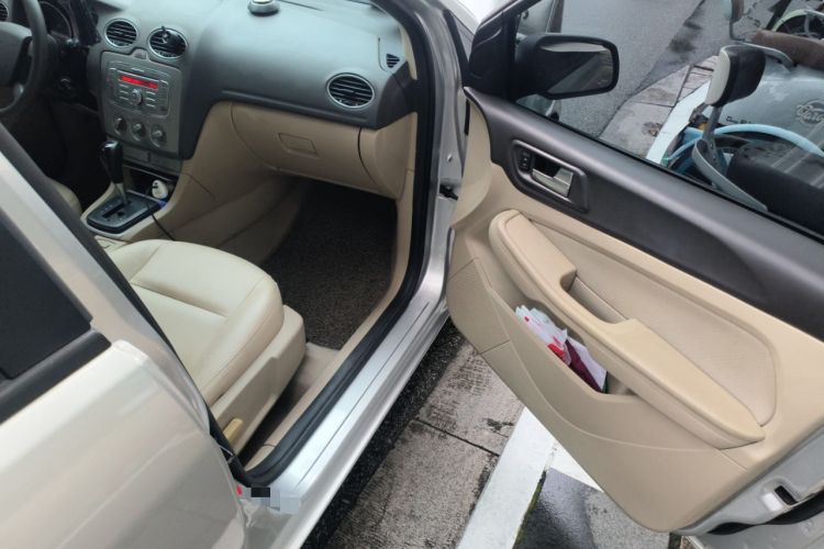 Used Ford Focus 2013 Sedan Classic 1.8L Automatic Base Model
