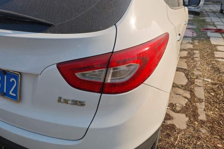 Used Hyundai ix35 2015 2.0L Automatic 2WD Smart Type China IV
