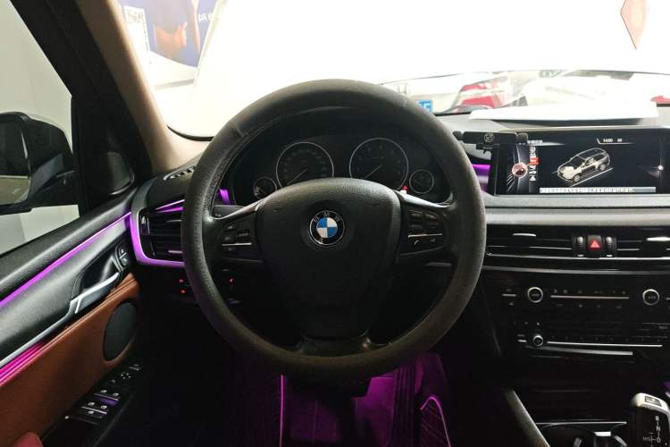 Used BMW X5 2015 xDrive28i
