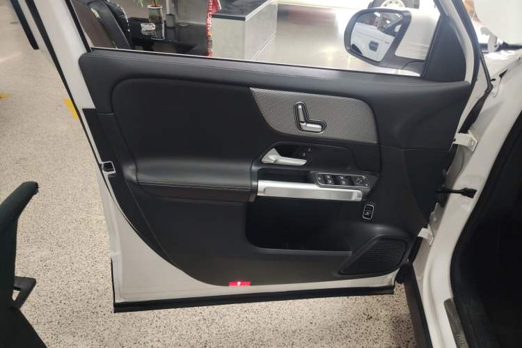 Used Mercedes-Benz GLB 2024 GLB 200 Dynamic Edition
