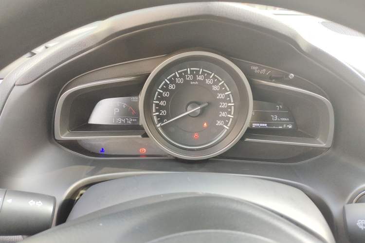 Used Mazda Mazda 3 Axela 2017 Sedan 1.5L Automatic Luxury Model Emission Standard China V
