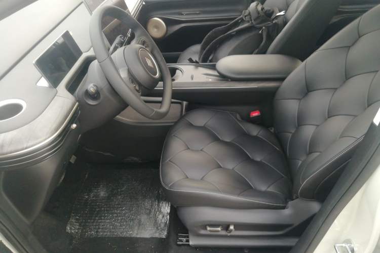 Used Baojun Cloud 2023 460 Max Lingxi Version
