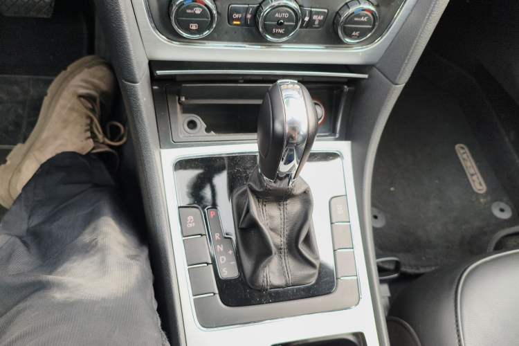 Used Volkswagen Passat 2014 1.8TSI DSG Prestige Edition
