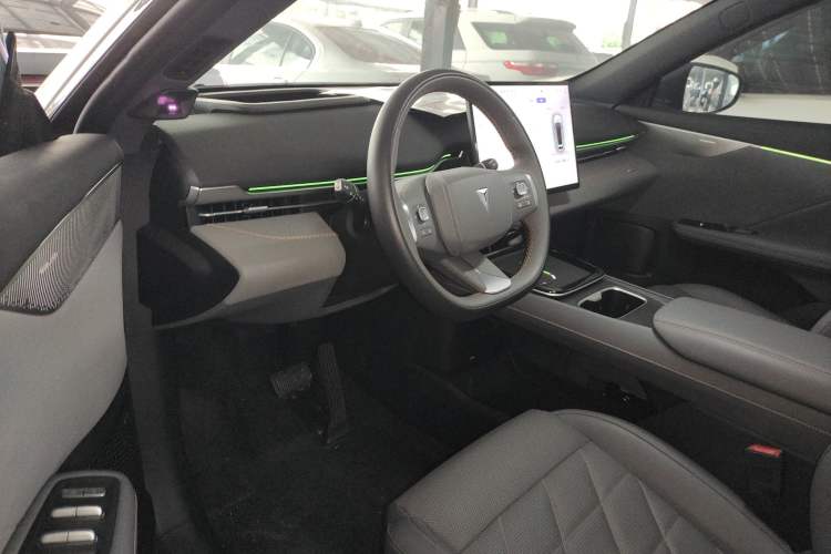 Used  S05 2024 200 Ultra Range-Extended Long-Range Version
