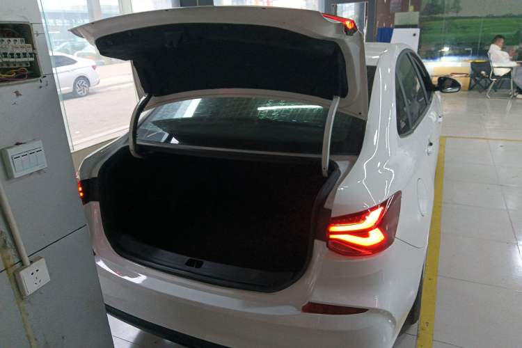 Used Chevrolet Monza 2022 320 Automatic Enjoyment Sunroof Version