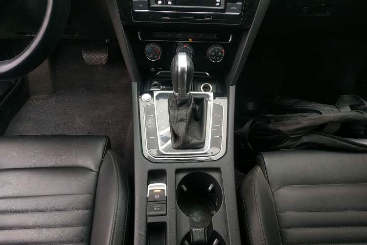 Used Volkswagen Magotan 2019 330TSI DSG Leading Model China VI Standard
