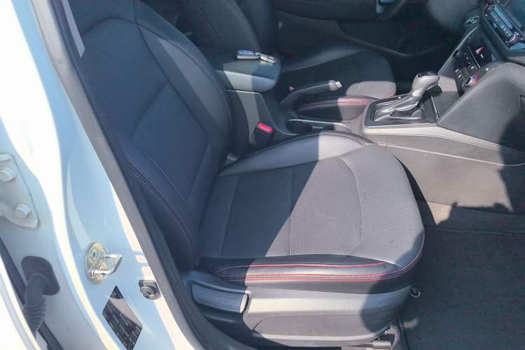 Used Hyundai Elantra 2016 1.4T Dual-Clutch Xuan Dong · Dynamic Version
