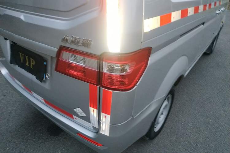 Used Jinbei Hiace X30 CNG 2021 1.5L Natural Gas Standard Van SWCC15M
